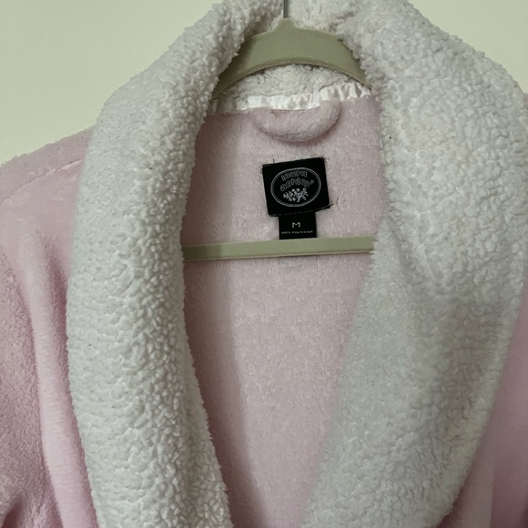 Laura Ashley Robe - Picture 3 of 8